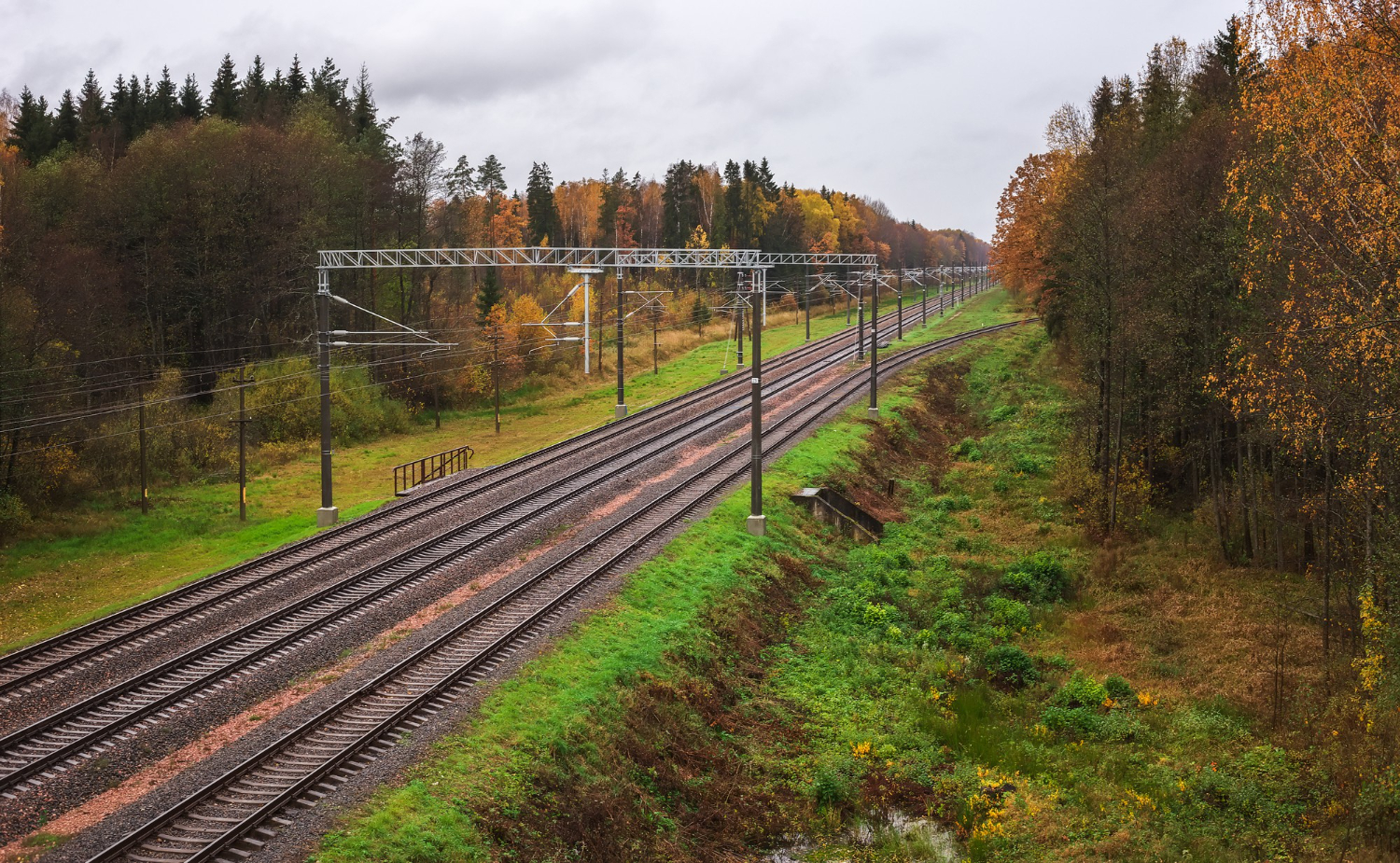 Ekrany akustyczne przy liniach kolejowych