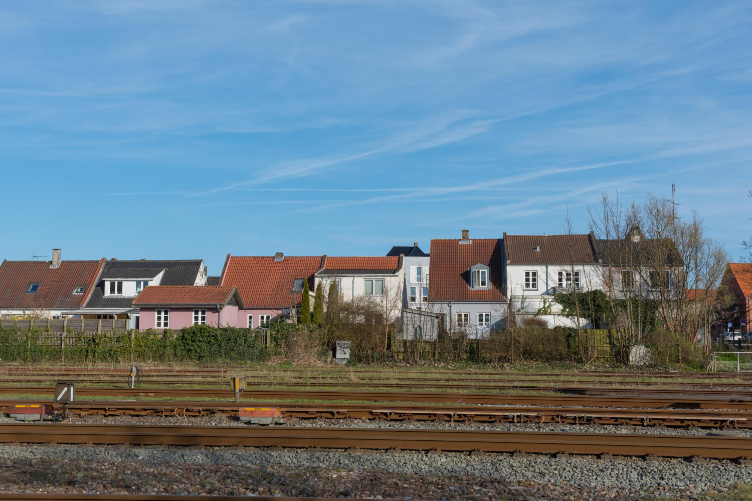ekrany przy torach